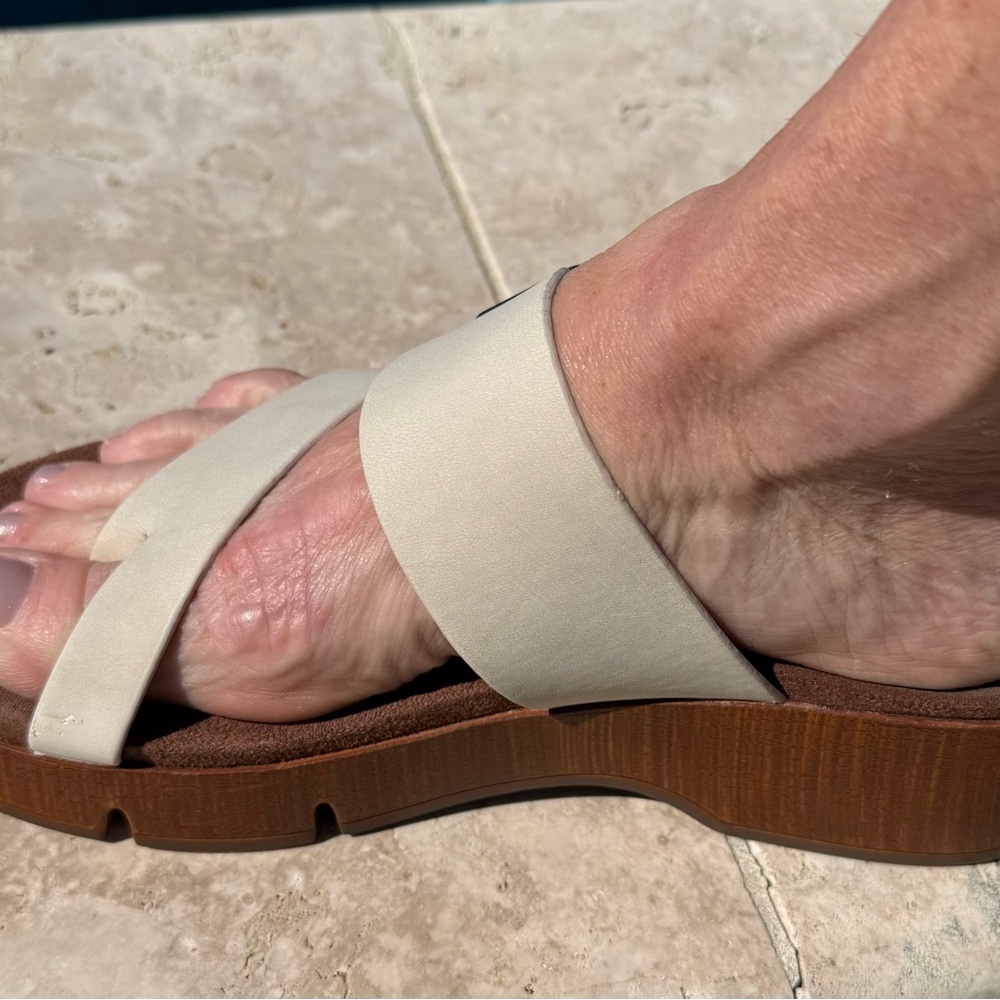 White Mountain Cream and Brown Sandals - Picture 11 of 13